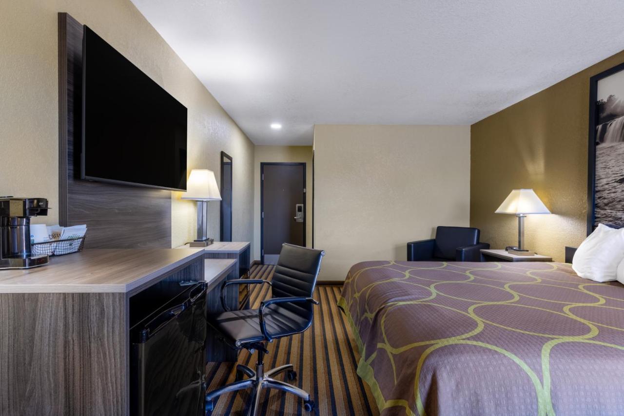 Hotel Super 8 By Wyndham Nixa/Springfield Area Exterior foto